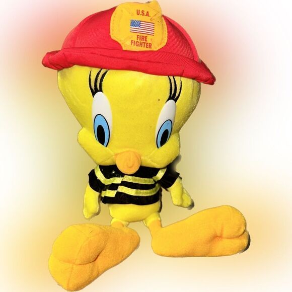 Collectible 2001 Tweety‎  USA Fire Fighter Plush Warner Brothers Toy - Picture 1 of 3